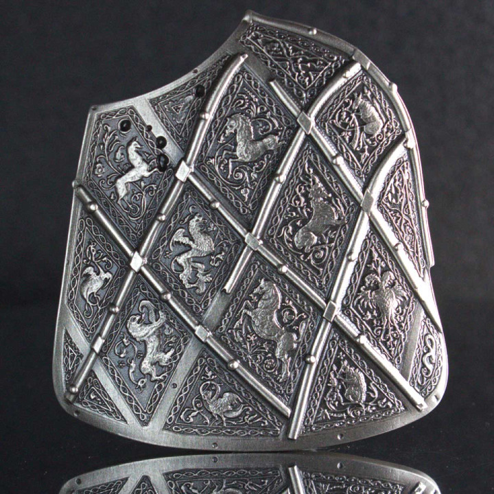 Trellised Targe Shield 2 oz Silver 2023 Stackable High Relief Antiqued 