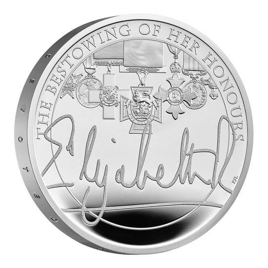 The Queen's Reign Honours and Investitures stříbro £5 2022 Proof